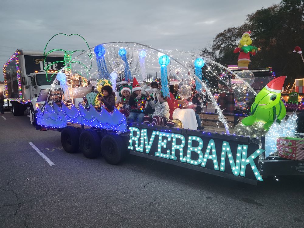 CayceWest Columbia Holiday Parade of Lights illuminates the night