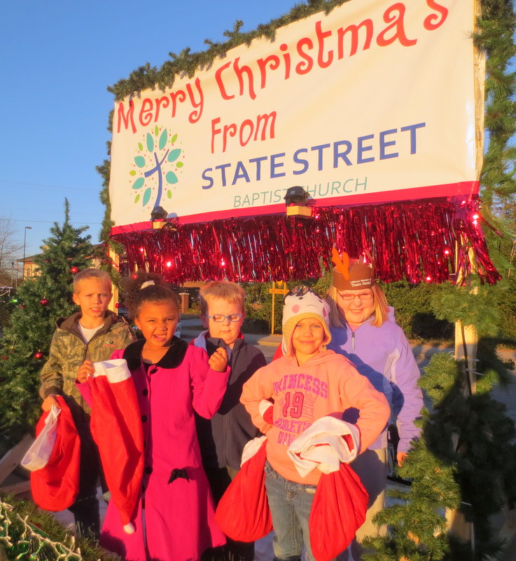 Volunteers Needed CayceWest Columbia Holiday Parade of Lights