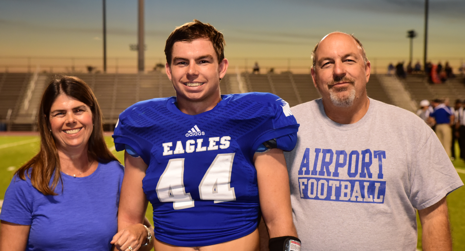 Linebacker Zach Feaster, soars high for Airport Eagles - WestMetroNews